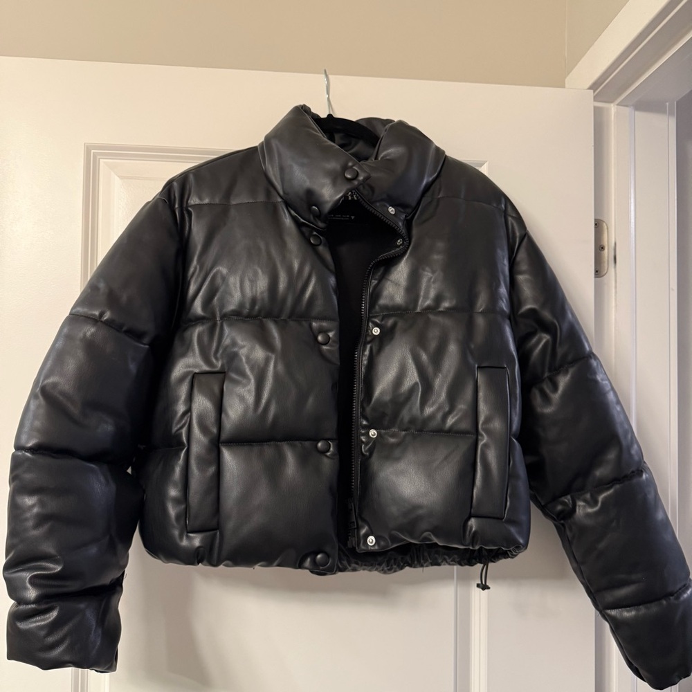 Zara Cropped Black Puffer Coat
